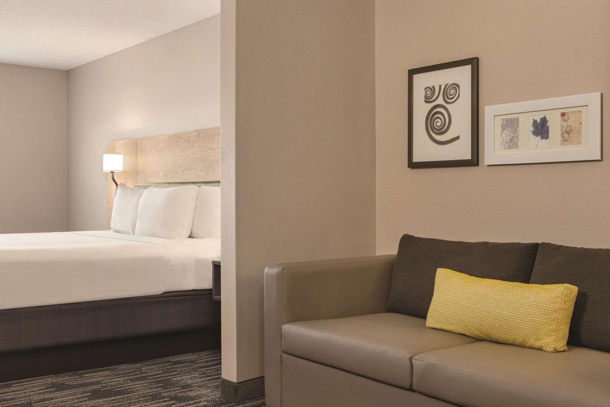Country Inn & Suites By Radisson, St Cloud East, Mn เซนต์คลาวด์ ภายนอก รูปภาพ